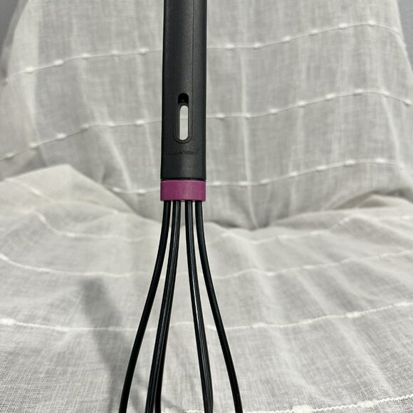 Tupperware Whisk non-metallic Whisk is Scratch Proof on Bowls etc. NWOT - Picture 5 of 7